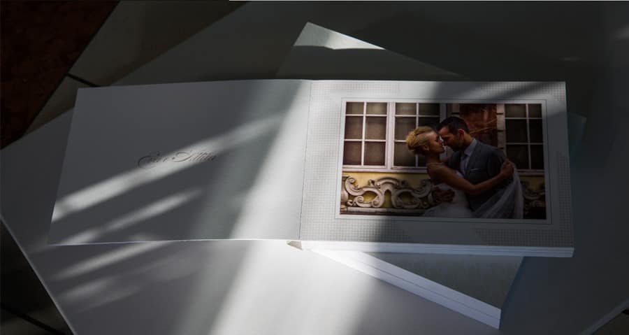 Graphistudio -Young Book - Luci & ombre photography